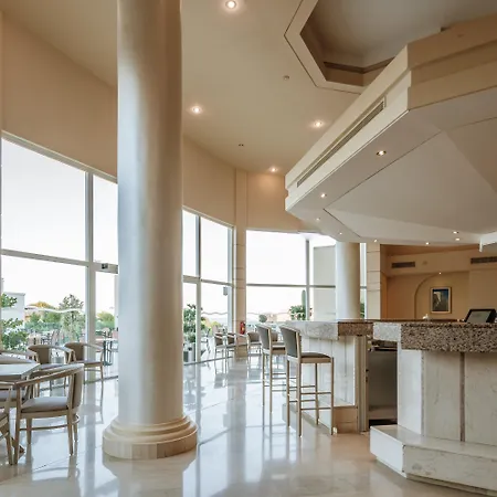 Royal فندق لينثوس