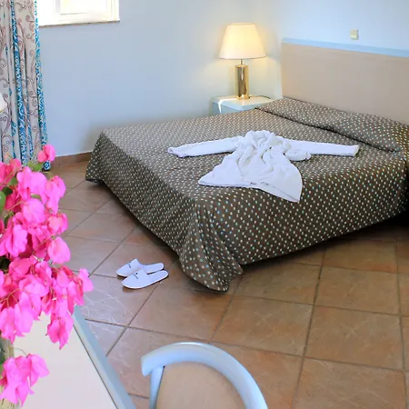 Royal 5* لينثوس