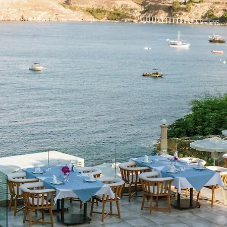 Royal 5* لينثوس