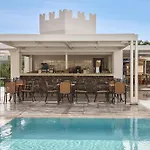 Royal Hotel