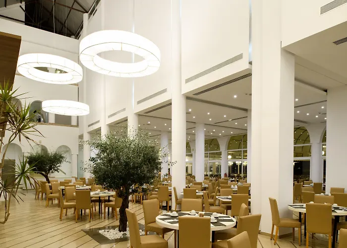 فندق Royal لينثوس